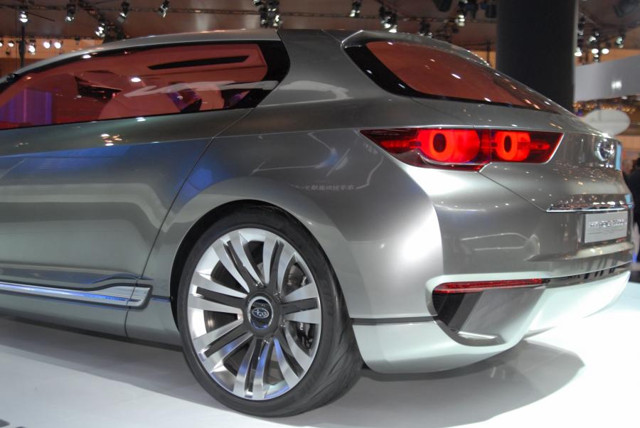  Subaru Hybrid Tourer Concept 2009 года  (фото 72 из 86)